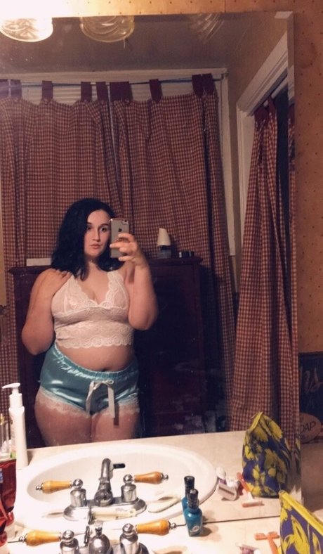 roxieyourdream naked model picture