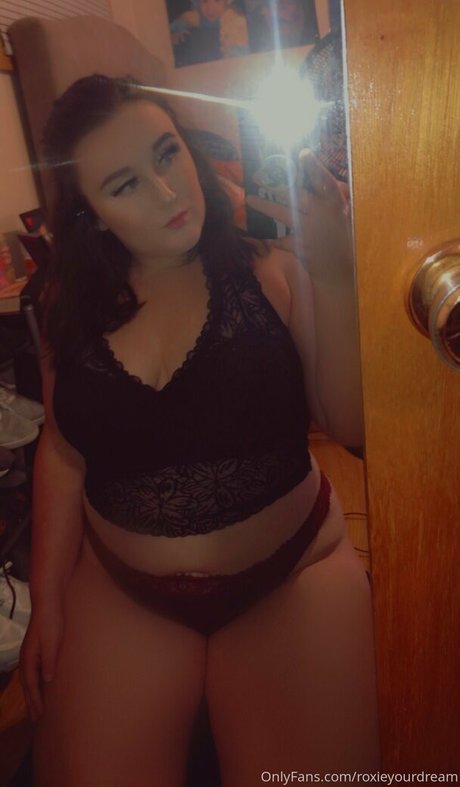 roxieyourdream model porn archive