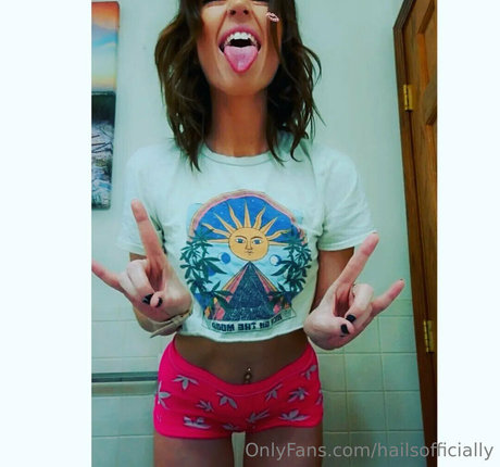 hailsofficially free pornstar photo