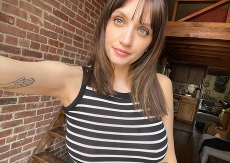 Alanah Mackie model nude image