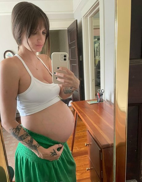 Alanah Mackie sexy star photo