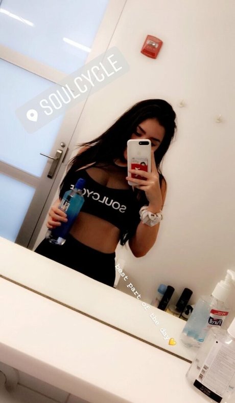 Samantha L pornographic model photos