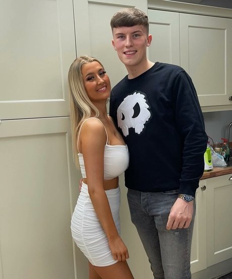 Laura Brophy sexy model picture