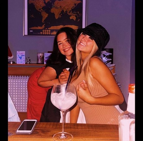 Laura Brophy high quality model pic