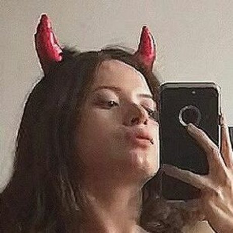 Anamichelleh model xxx picture