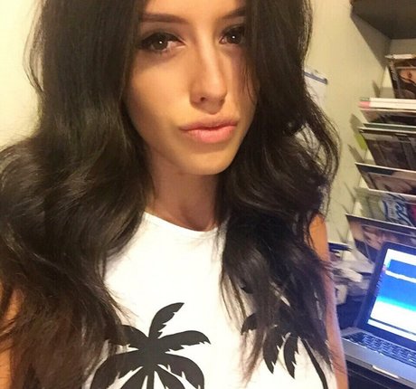 carrieOOOS pornstar gallery