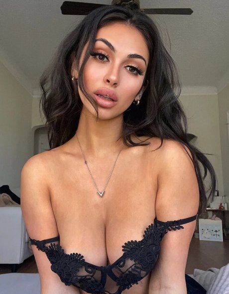 Parker Abbott pornstar art pictures