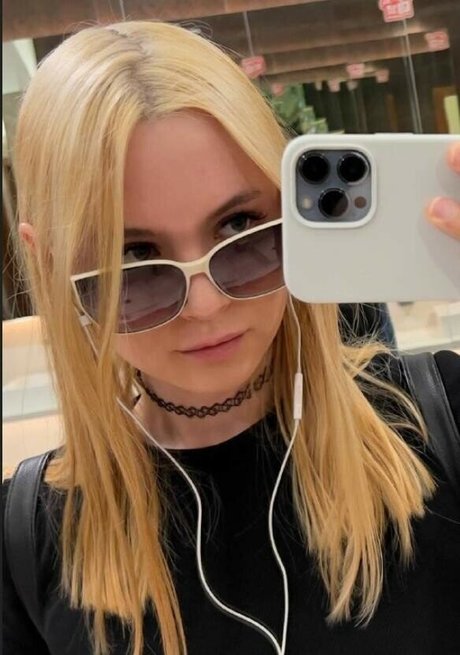 Jane Wild model art image