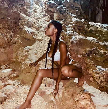 AlessiaSays star pretty pictures