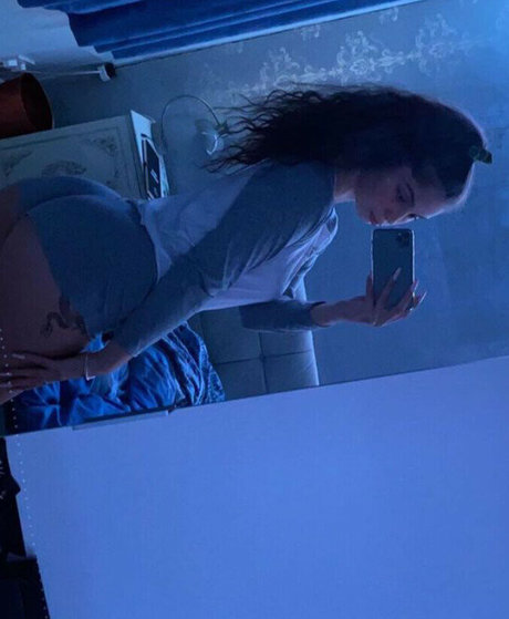 Izzy Lewis star high quality galleries