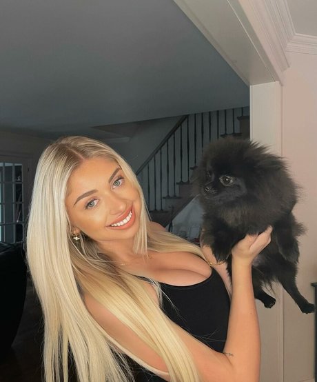 Anais Laliberte nice actress photo