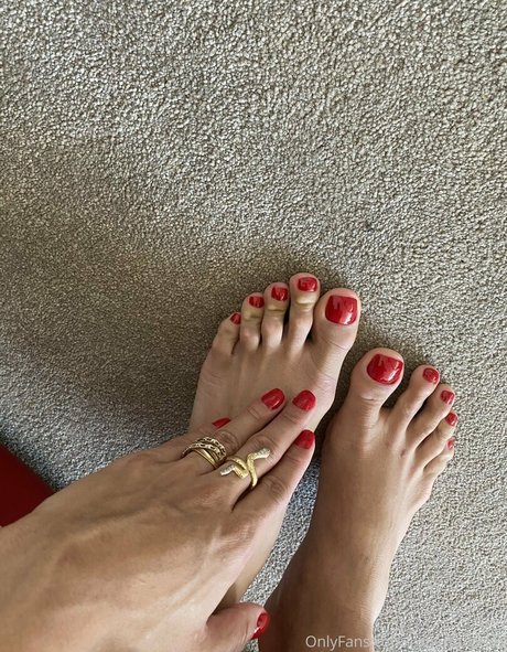 robertacortes exclusive model images