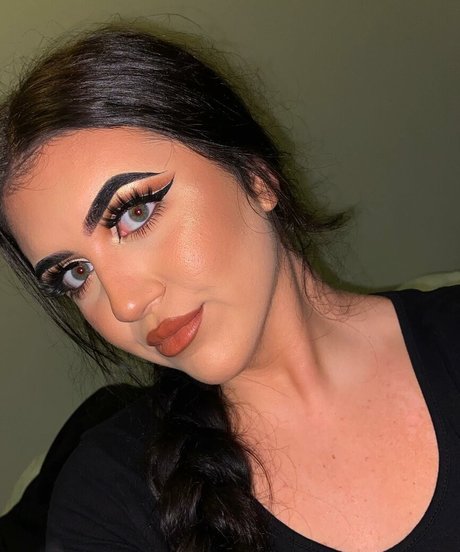 ASMR Cailin pornstar erotic photos