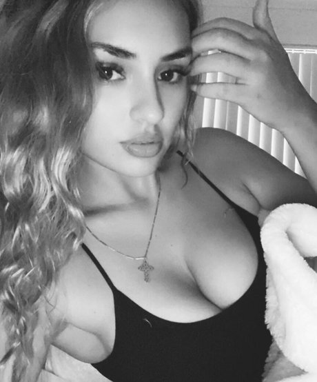 Lydia Simonis high quality pornstar pic