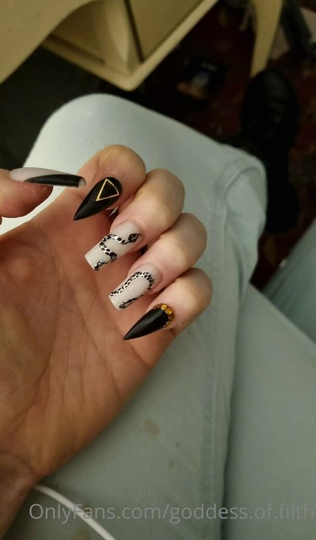 goddess of filth perfect pornstar photo