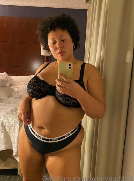 bxnnybaddie3 hd model photo