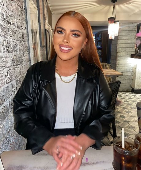 armpit licking onlyfans beautiful nude gallery