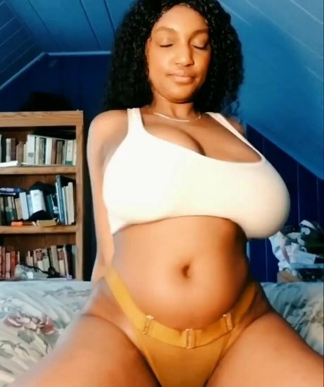 Riv Jones star hot img