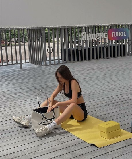 radmilasad model nude image