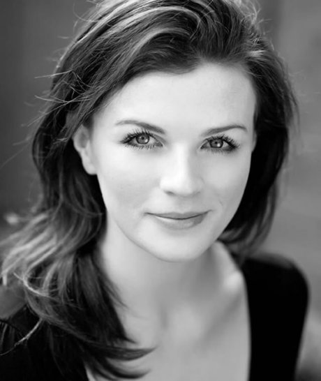 Aisling Bea model nude photo