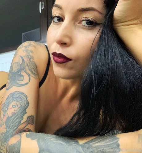 vamplexa free nude model galleries