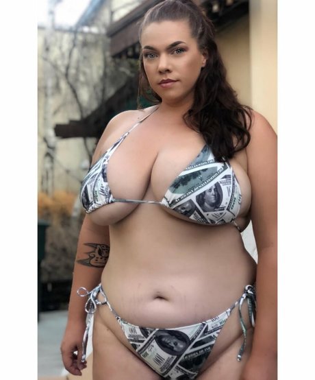 Ashleigh Dunn naked pornstar gallery