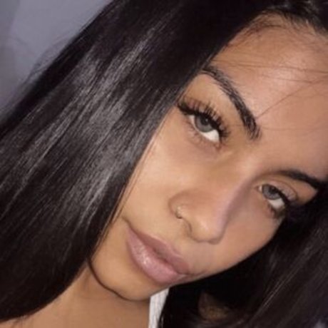 Laali Calem model high quality picture