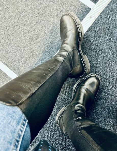 lizyyye pornographic actress photo