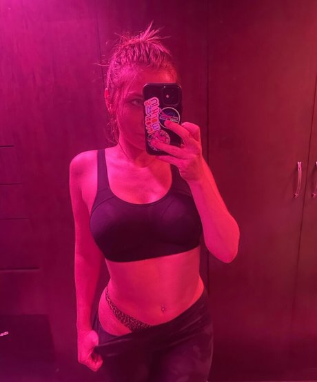 loveachloe sexy model photos