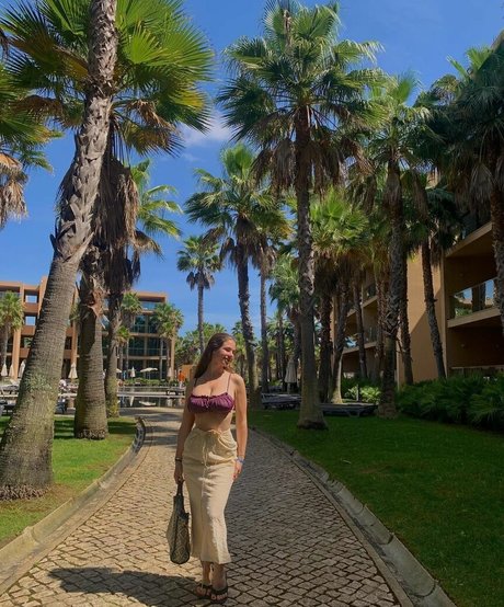 Beatriiz ma nice model pic