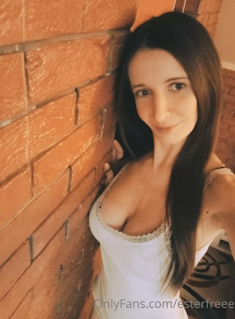 esterfreee star sexy img