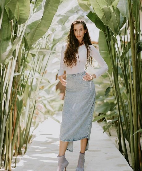 Iulia Girbu nice pornstar photo