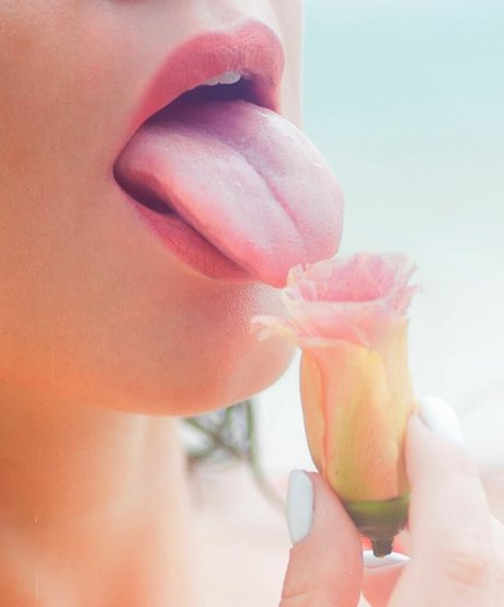 Iulia Girbu best pornstar pics