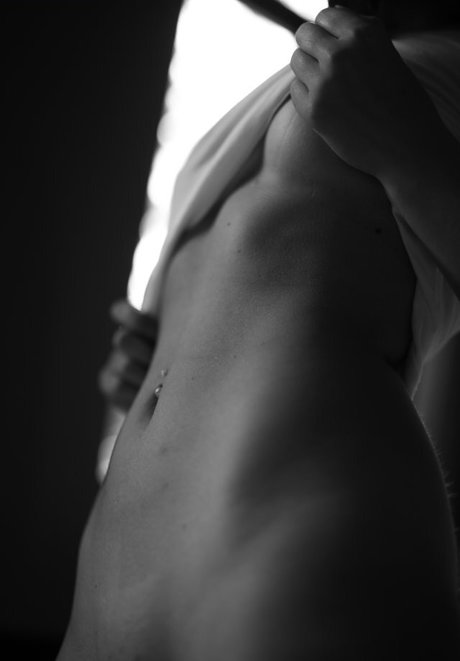 Michelle Wunderlich model adult picture