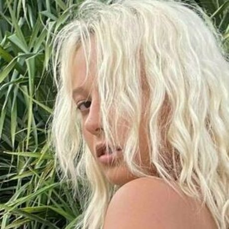 littleveraa hot model photo