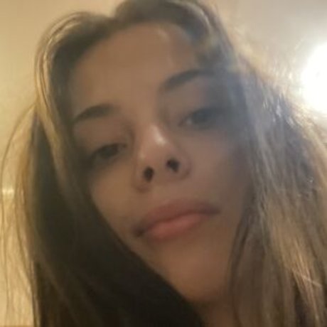 olhiia pretty model pictures