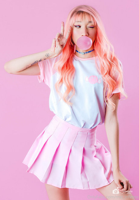 melyasminn hot star picture