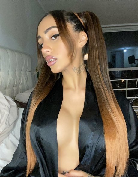 babylizz92 pornstar erotic photos