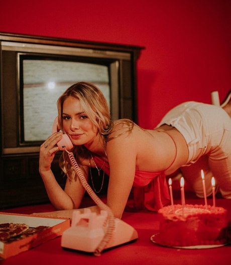 stellastevenss naked actress galleries