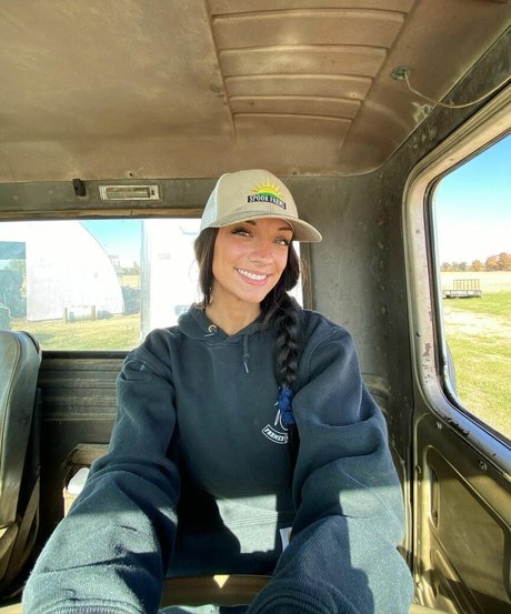 thefarmergrayce star hot images