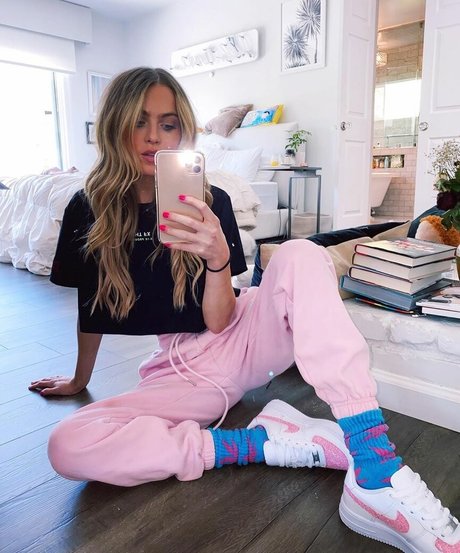 Anne Winters exclusive model image