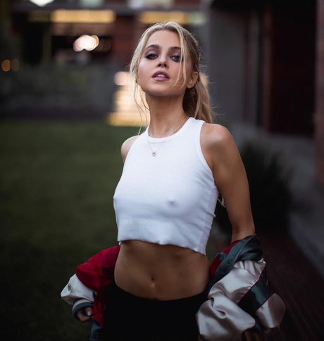 Anne Winters model nice photos