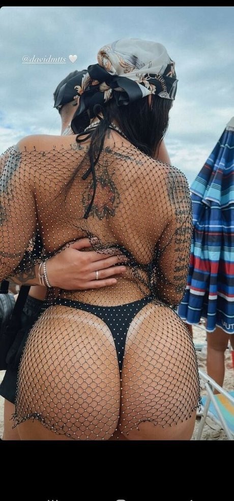 Victoria Macan star naked photos