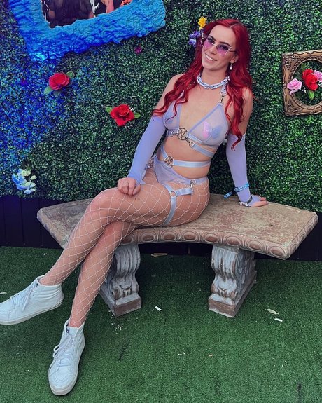 Kelsey Remige nudes model archive