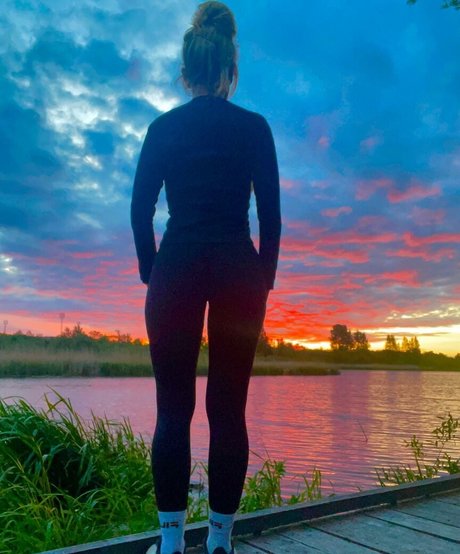 Winnie Nielsen nice pornstar image