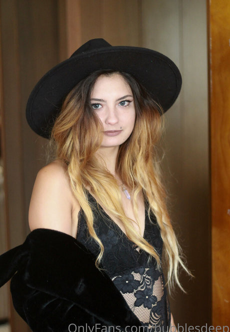 bubblesdeep pornstar hd img