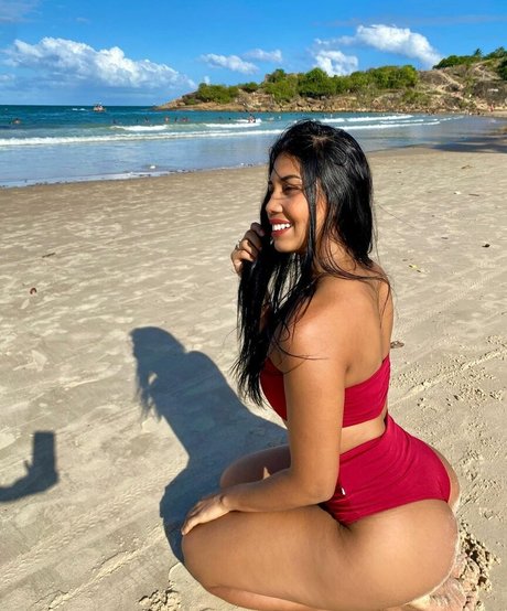 Rebeca Tamonzinha hd star pics