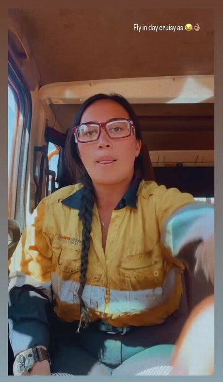 lyn ahayz model hot pics