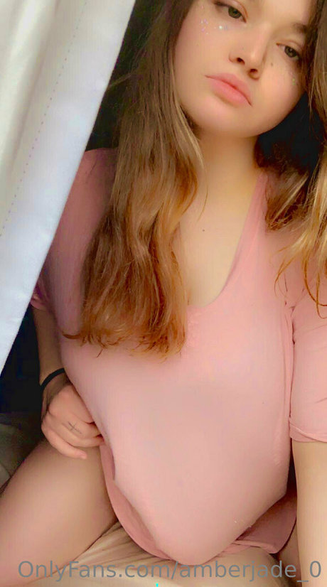 amberjade 0 model exclusive img