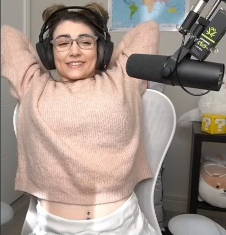 Wolfabelle nude model gallery